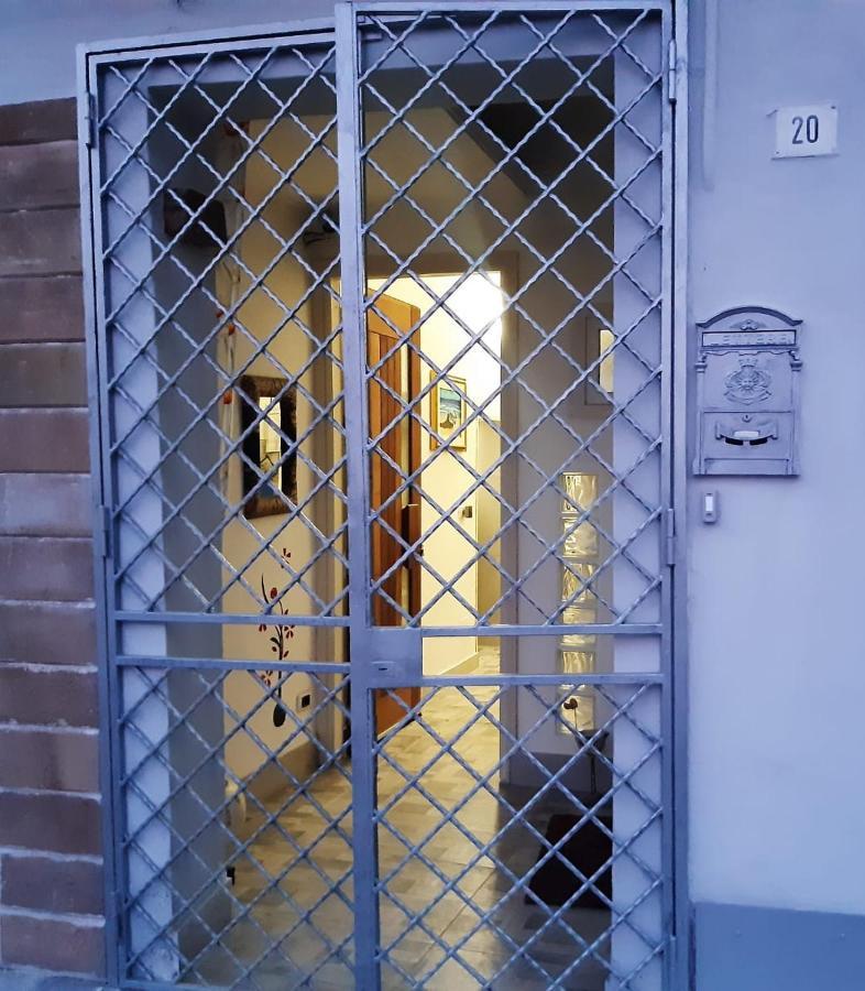 شقة La Casa Di Franco باليرمو المظهر الخارجي الصورة